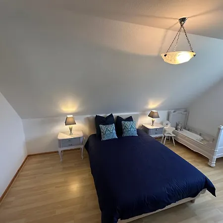 בית נופש Marlyse House *